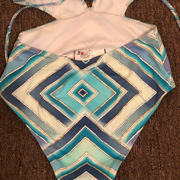 Bar III one piece bikini size XS Brand New - Picture 7 of 8